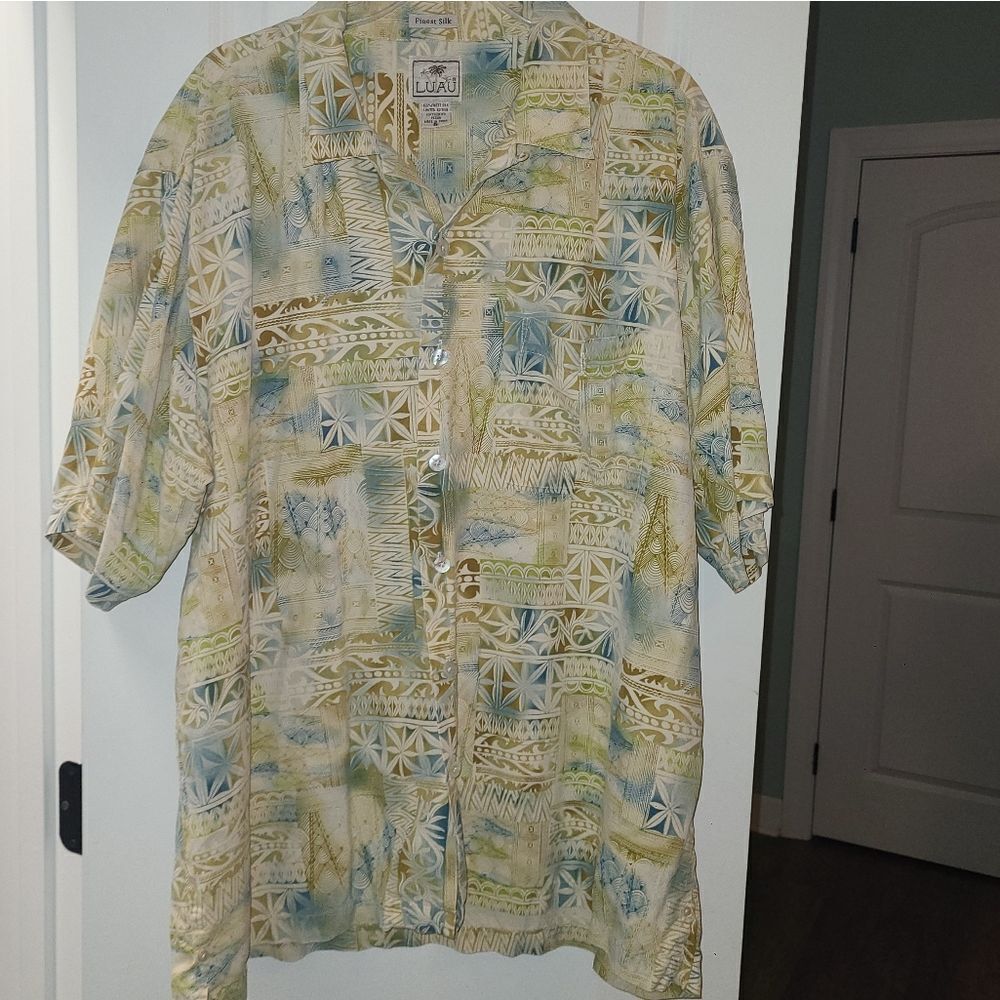 Luau Silk Hawiiann Button Down Shirt - Picture 3 of 10